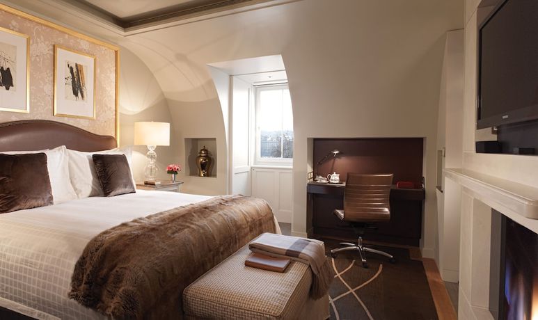 Imagen de la habitación del Hotel Four Seasons Des Bergues Geneva. Foto 5