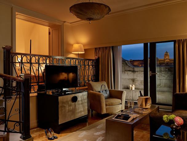 Imagen de la habitación del Hotel Four Seasons Gresham Palace. Foto 4