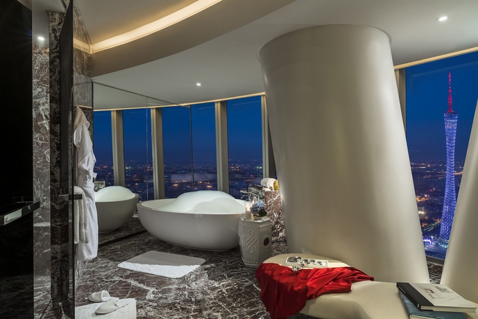 Imagen de la habitación del Hotel Four Seasons Guangzhou. Foto 6