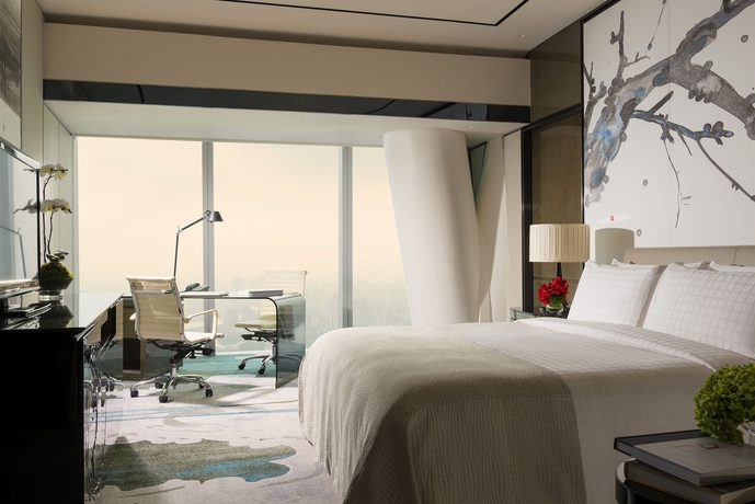 Imagen de la habitación del Hotel Four Seasons Guangzhou. Foto 8