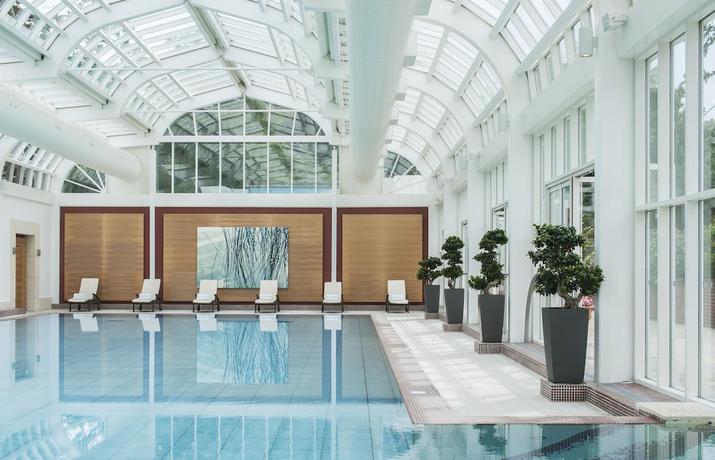 Imagen de la piscina del Hotel Four Seasons Hampshire, Farnborough. Foto 11