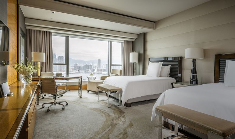 Imagen de la habitación del Hotel Four Seasons Hong Kong. Foto 11