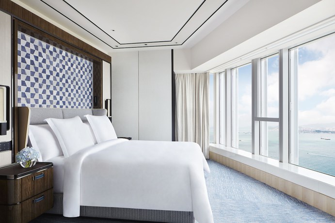 Imagen de la habitación del Hotel Four Seasons Hong Kong. Foto 16