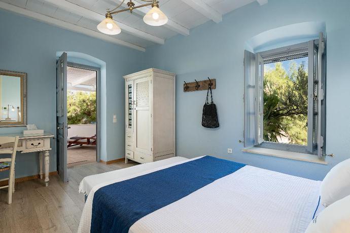 Imagen de la habitación del Hotel Four Seasons Hydra. Foto 3
