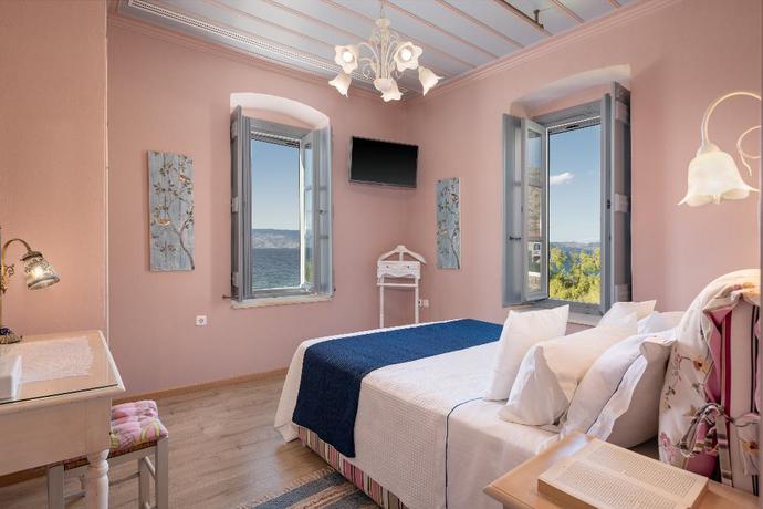 Imagen de la habitación del Hotel Four Seasons Hydra. Foto 6