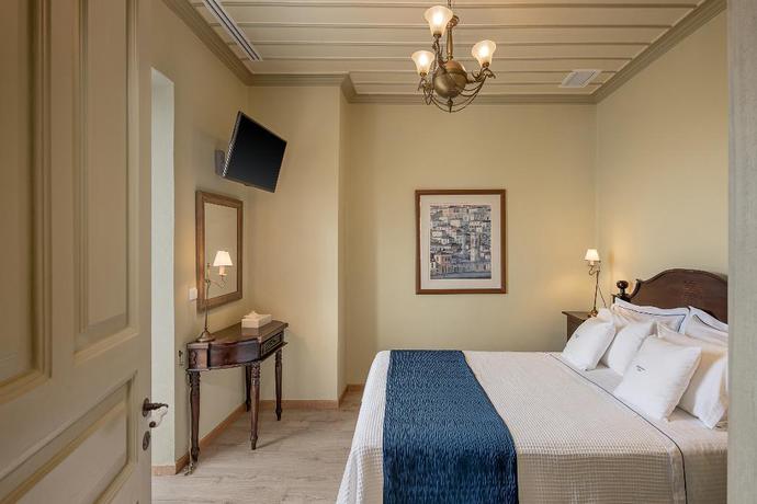 Imagen de la habitación del Hotel Four Seasons Hydra. Foto 7