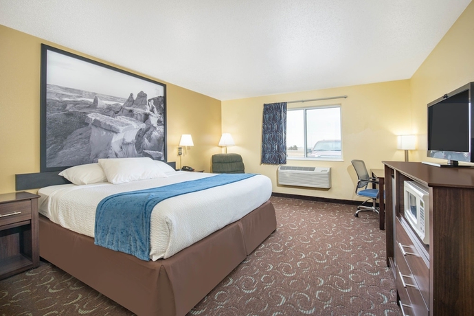 Imagen de la habitación del Hotel Four Seasons Inn. Foto 6