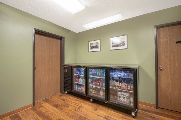 Imagen de los interiores del Hotel Four Seasons Inn. Foto 14