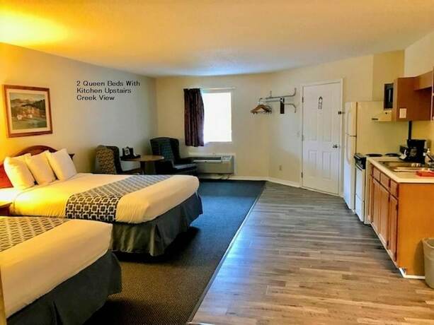 Imagen de la habitación del Hotel Four Seasons Inn. Foto 6