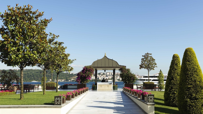 Imagen de los exteriores del Hotel Four Seasons Istanbul At The Bosphorus. Foto 12
