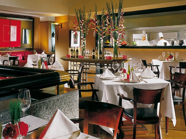 Imagen del bar/restaurante del Hotel Four Seasons Jakarta. Foto 3