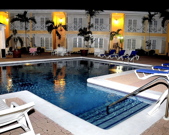 Imagen de la piscina del Hotel Four Seasons, Kingston. Foto 9