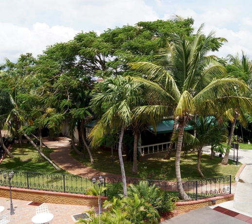 Imagen de los exteriores del Hotel Four Seasons, Kingston. Foto 6