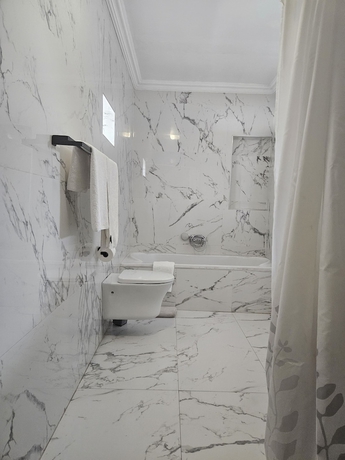 Imagen de la habitación del Hotel Four Seasons Lehae Guest House. Foto 2