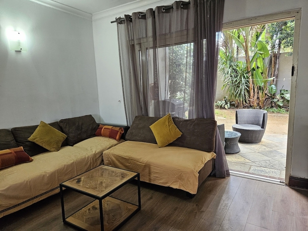 Imagen de la habitación del Hotel Four Seasons Lehae Guest House. Foto 6