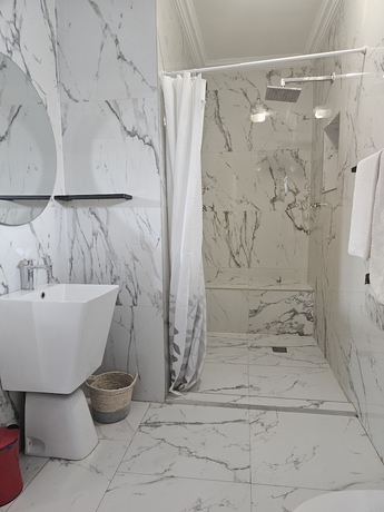 Imagen de la habitación del Hotel Four Seasons Lehae Guest House. Foto 16