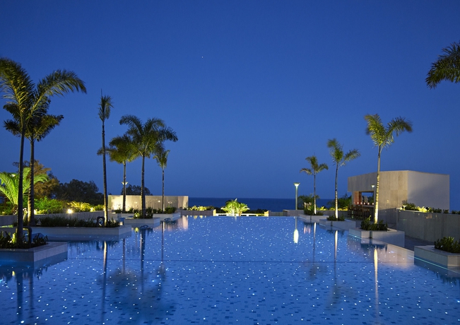 Imagen de la piscina del Hotel Four Seasons, Limasol. Foto 14