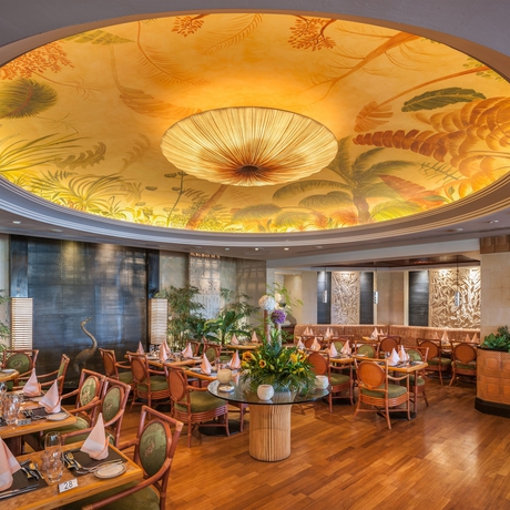 Imagen del bar/restaurante del Hotel Four Seasons, Limasol. Foto 7