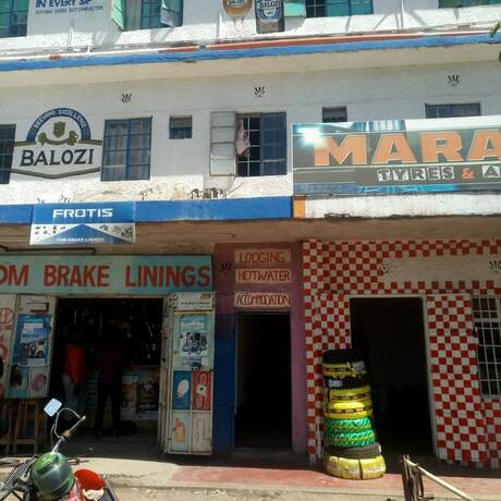 Imagen general del Hotel Four Seasons Lodge. Foto 7