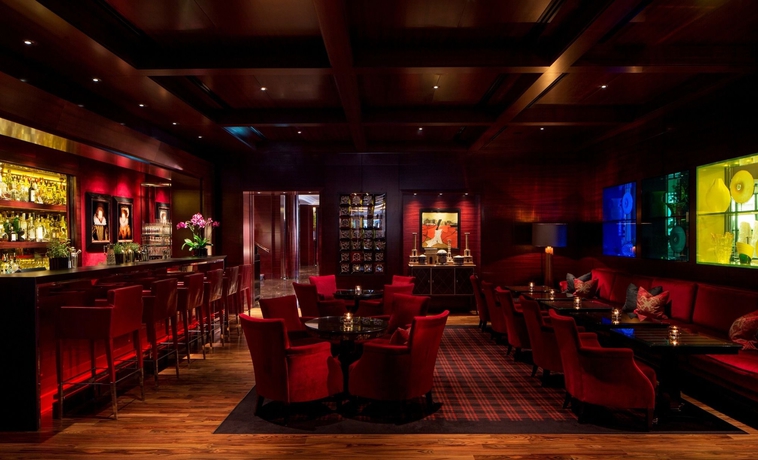 Imagen del bar/restaurante del Hotel Four Seasons London At Park Lane. Foto 2