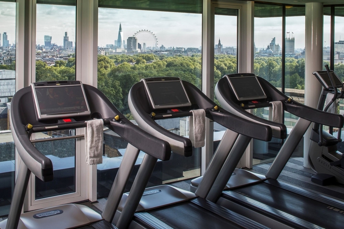 Imagen de los interiores del Hotel Four Seasons London At Park Lane. Foto 14