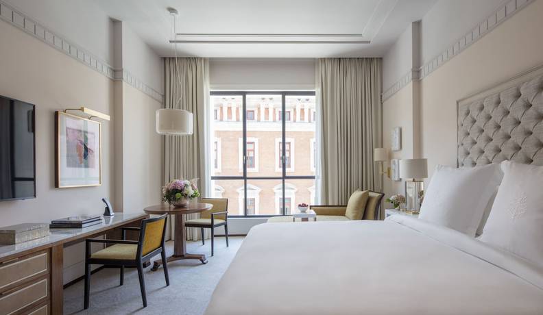 Imagen de la habitación del Hotel Four Seasons Madrid. Foto 13