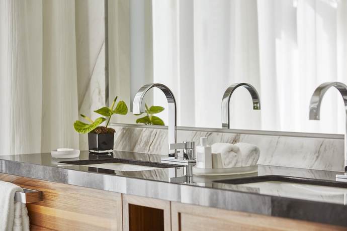 Imagen de la habitación del Hotel Four Seasons Madrid. Foto 14