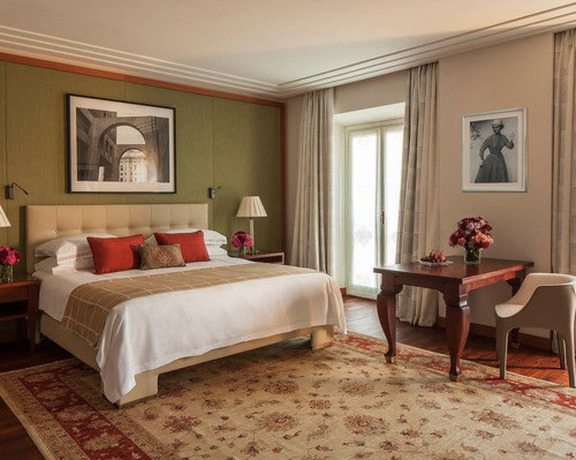 Imagen de la habitación del Hotel Four Seasons Milano. Foto 6