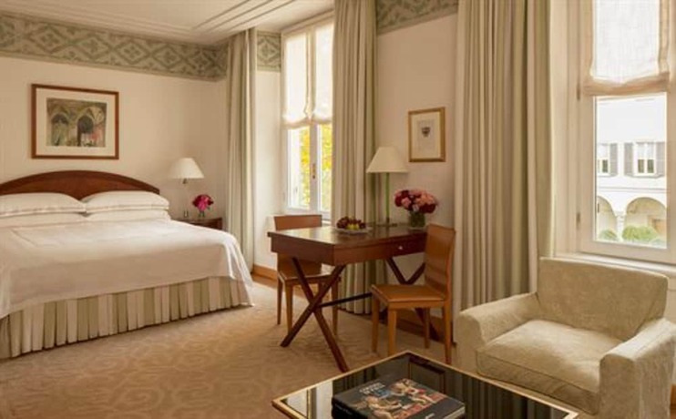 Imagen de la habitación del Hotel Four Seasons Milano. Foto 7