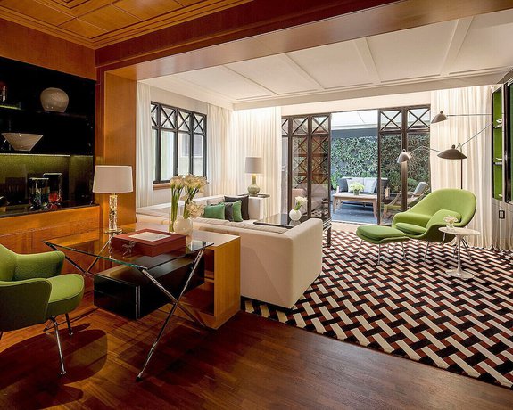 Imagen de la habitación del Hotel Four Seasons Milano. Foto 14