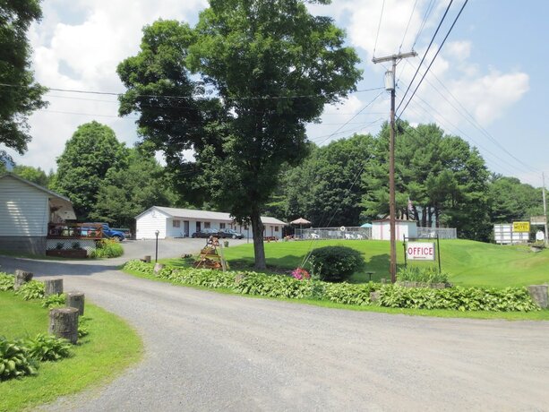 Imagen general del Hotel Four Seasons Motel. Foto 14