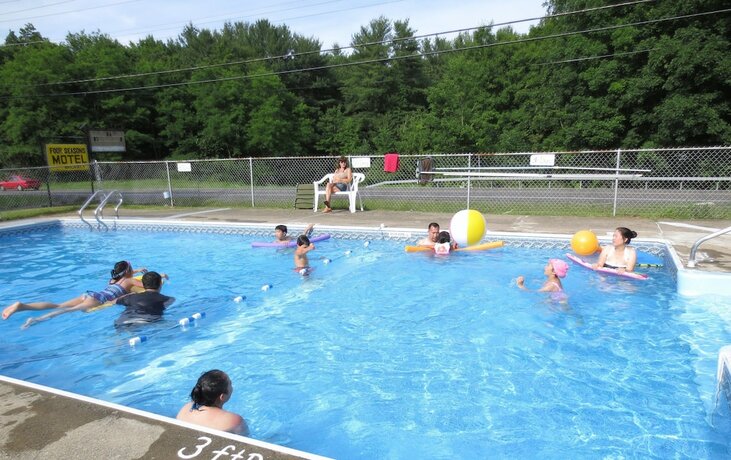 Imagen general del Hotel Four Seasons Motel. Foto 17