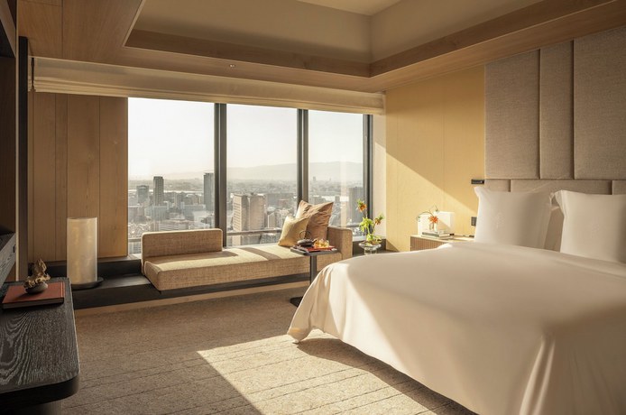 Imagen de la habitación del Hotel Four Seasons Osaka. Foto 9