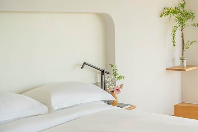 Imagen de la habitación del Hotel Four Seasons Osaka. Foto 13