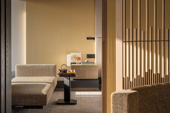 Imagen de la habitación del Hotel Four Seasons Osaka. Foto 16