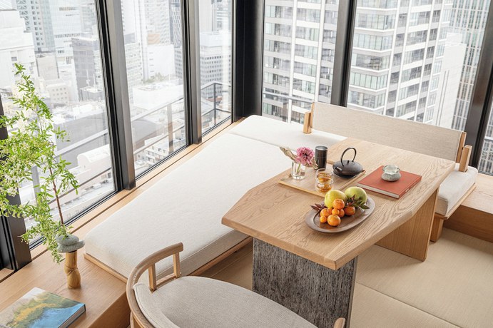 Imagen de la habitación del Hotel Four Seasons Osaka. Foto 18