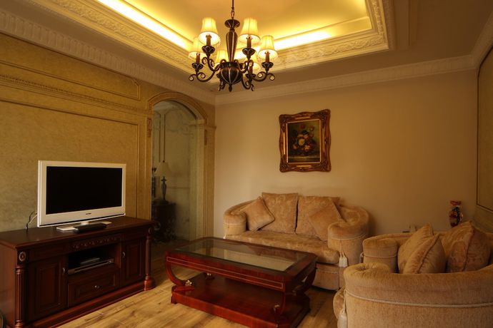 Imagen de la habitación del Hotel Four Seasons Place. Foto 2