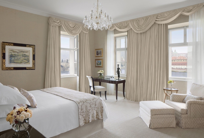 Imagen de la habitación del Hotel Four Seasons Prague. Foto 6