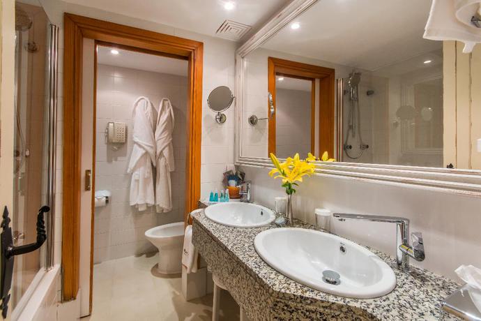 Imagen de la habitación del Hotel Four Seasons Resort Mallorca en Formentor. Foto 11