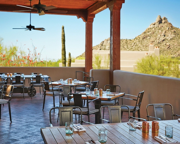 Imagen del bar/restaurante del Hotel Four Seasons Resort Scottsdale At Troon North. Foto 3
