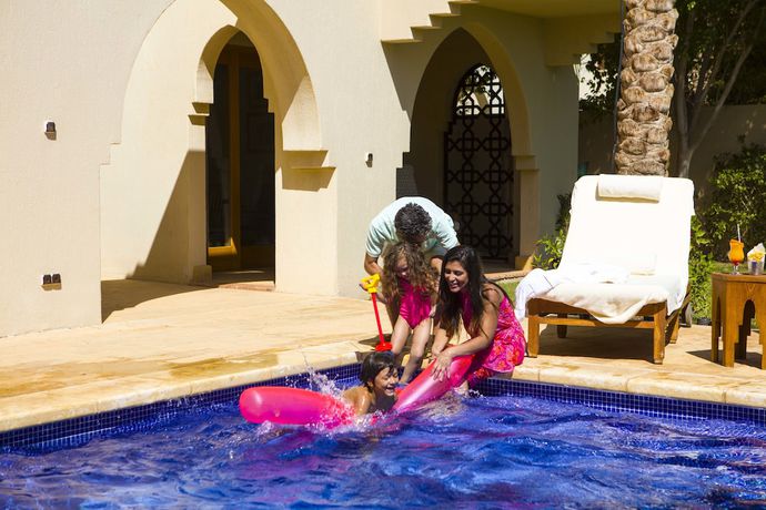 Imagen de la piscina del Hotel Four Seasons Resort Sharm EL Sheikh. Foto 20