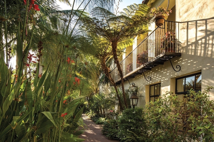 Imagen de la habitación del Hotel Four Seasons Resort The Biltmore Santa Barbara. Foto 2