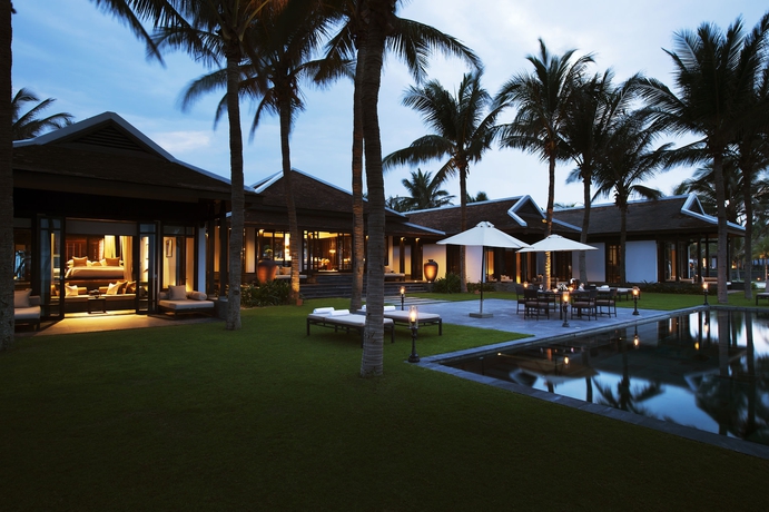 Imagen de la habitación del Hotel Four Seasons Resort The Nam Hai, Hoi An, Vietnam. Foto 5