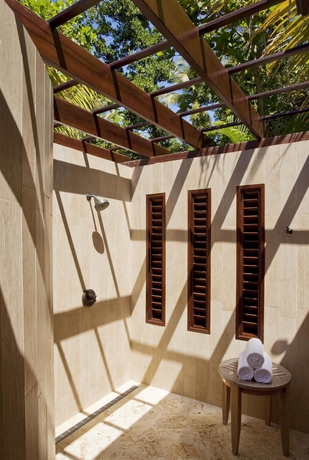 Imagen de la piscina del Hotel Four Seasons Resort and Residence Puerto Rico. Foto 13