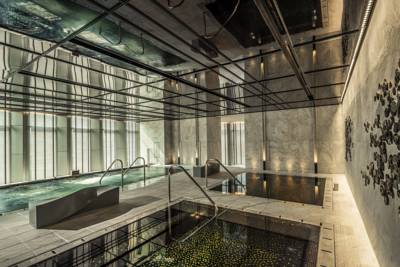 Imagen de la piscina del Hotel Four Seasons Seoul. Foto 7