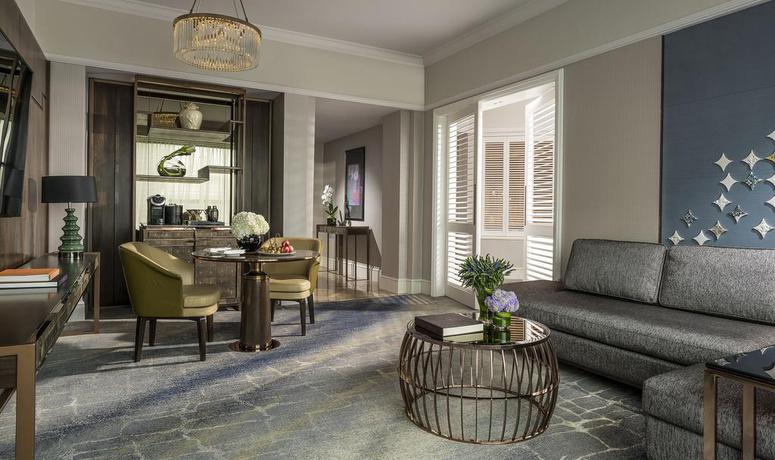 Imagen de la habitación del Hotel Four Seasons Singapore. Foto 7
