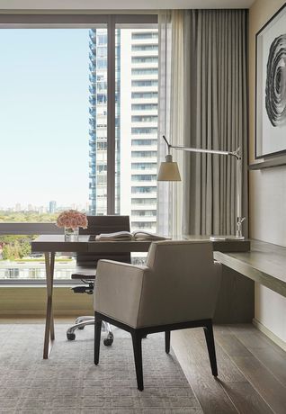 Imagen de la habitación del Hotel Four Seasons Toronto. Foto 6