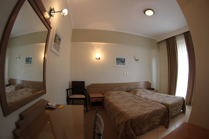 Imagen de la habitación del Hotel Four Seasons, Trilofo. Foto 14