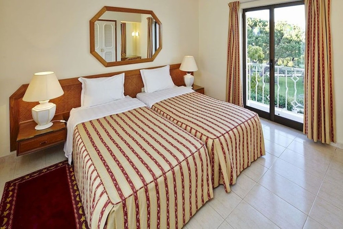 Imagen de la habitación del Hotel Four Seasons Vilamoura. Foto 17
