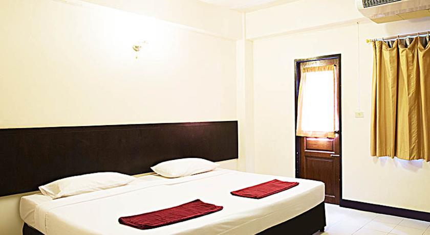 Imagen de la habitación del Hotel Four Sons Village. Foto 3